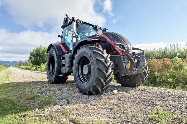 Kampanj_Valtra T255 Versu pris_600x400_2608_LH.jpg
