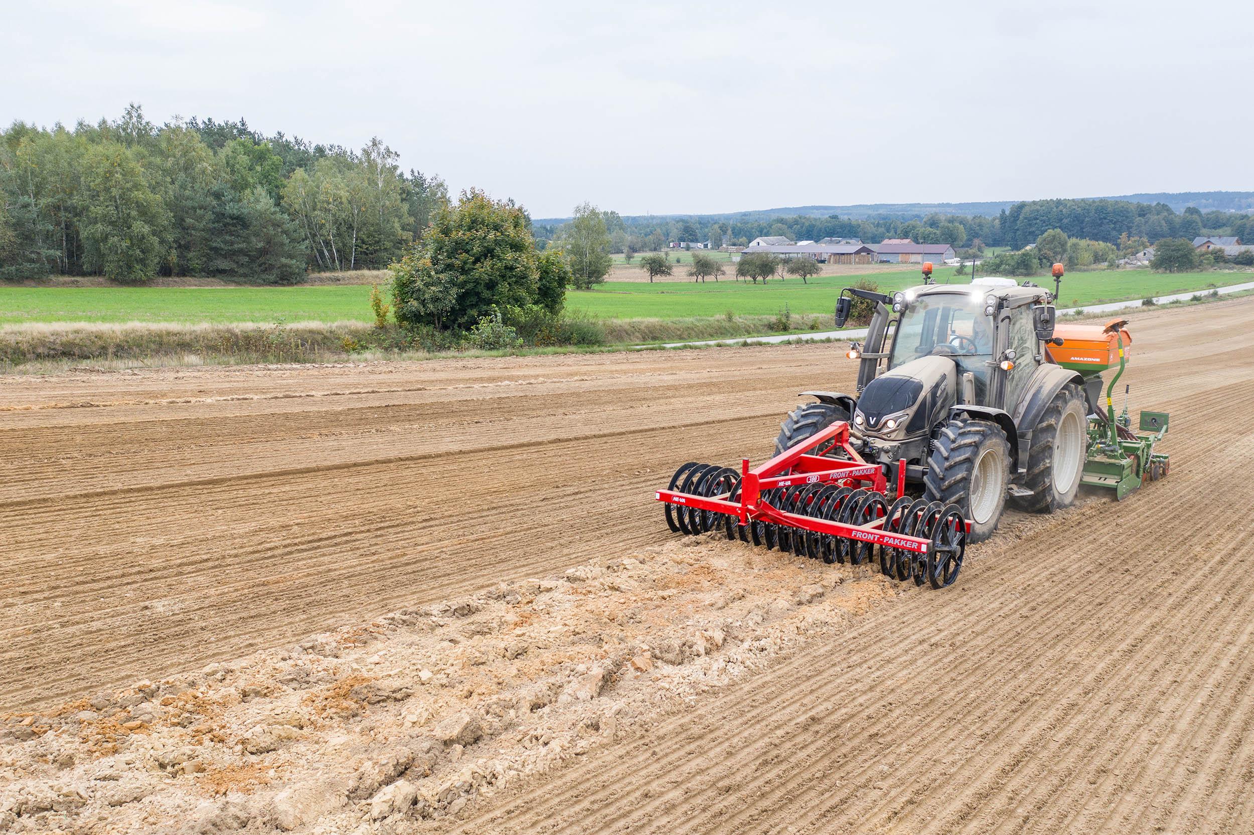 Valtra G Series tractor Valtra Connect learns to predict faults